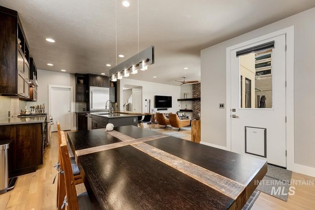 2963 S Old Hickory Way, Boise, ID 83716