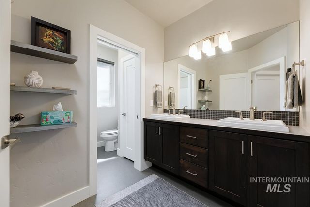 2963 S Old Hickory Way, Boise, ID 83716