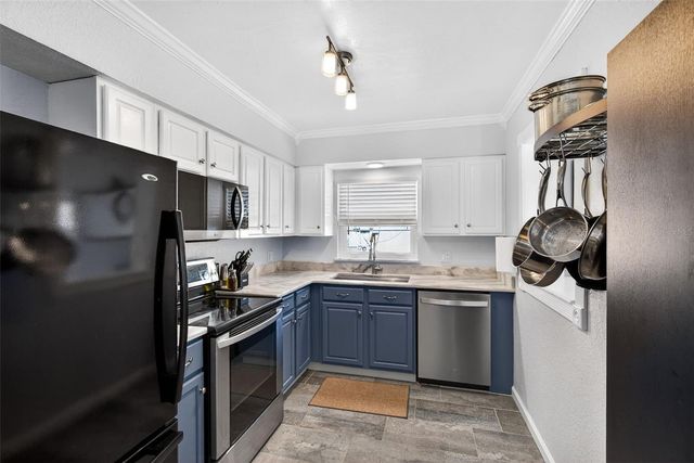 1943 CLOVERLAWN AVENUE, Orlando, FL 32806