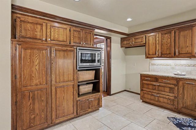 1301 SW 107th Place, Oklahoma City, OK 73170