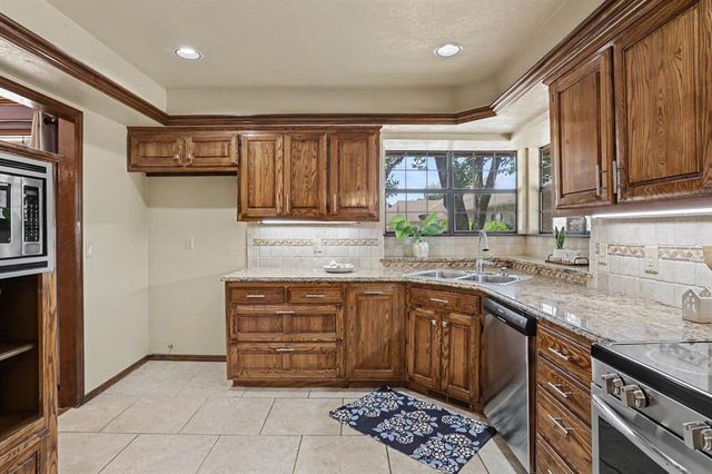 1301 SW 107th Place, Oklahoma City, OK 73170
