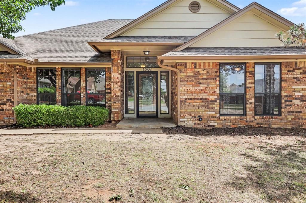 1301 SW 107th Place, Oklahoma City, OK 73170
