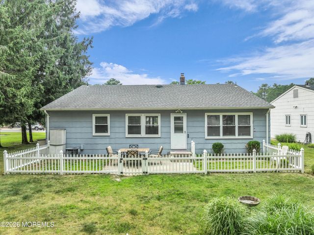 42 Sheepshead Drive, Toms River, NJ 08757