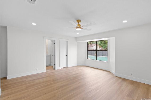 10522 HORN BLVD, San Antonio, TX 78240