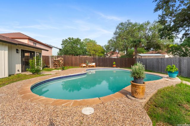 10522 HORN BLVD, San Antonio, TX 78240