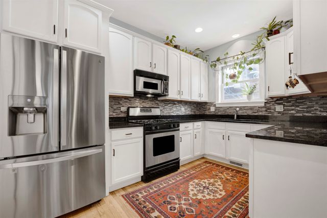 218 S LAFLIN Street 101, Chicago, IL 60607