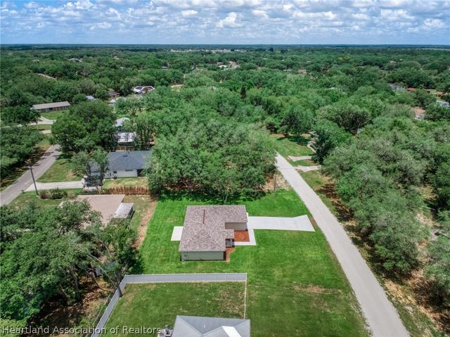 1913 N Iroquois Road, Avon Park, FL 33825