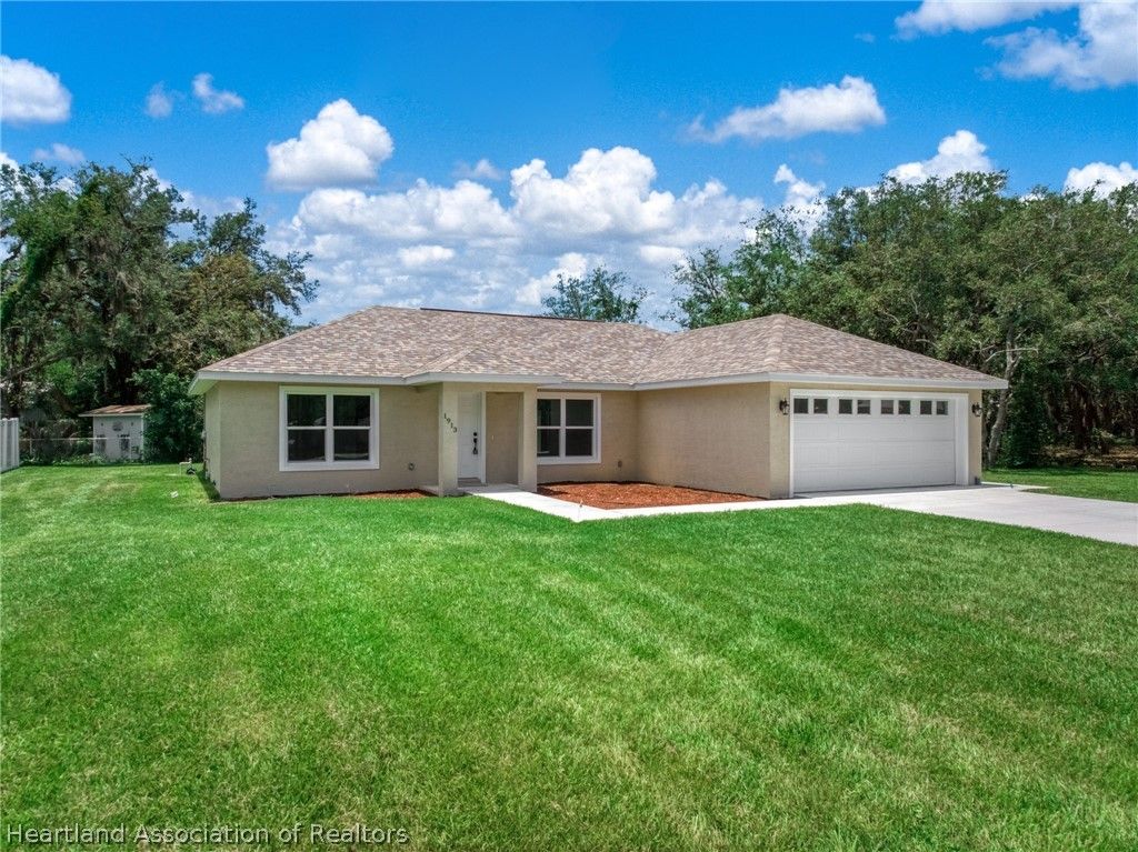 1913 N Iroquois Road, Avon Park, FL 33825