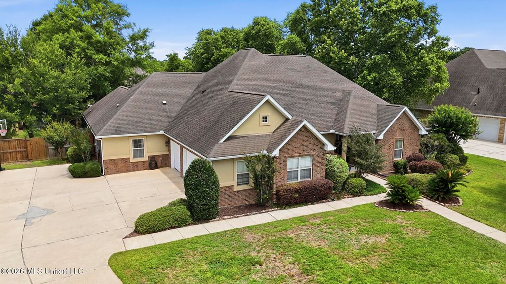 6208 Savanna Drive, Ocean Springs, MS 39564