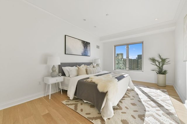 100 Belvidere St 8H, Boston, MA 02199