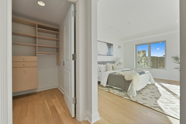 100 Belvidere St 8H, Boston, MA 02199