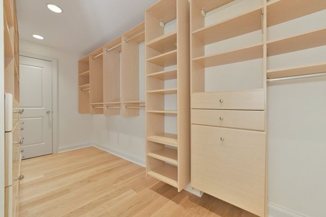 100 Belvidere St 8H, Boston, MA 02199