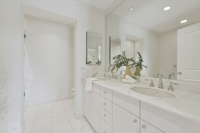 100 Belvidere St 8H, Boston, MA 02199