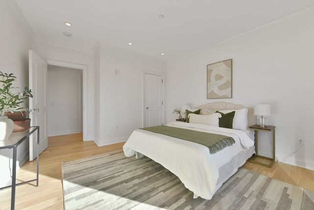 100 Belvidere St 8H, Boston, MA 02199