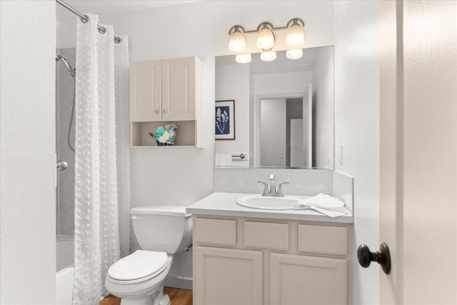 16920 N Woodcrest Ct, Colbert, WA 99005