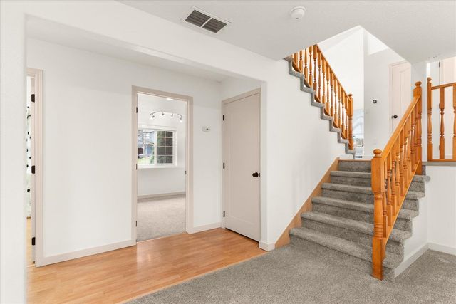 16920 N Woodcrest Ct, Colbert, WA 99005