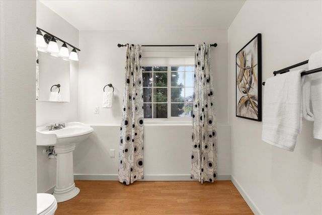 16920 N Woodcrest Ct, Colbert, WA 99005