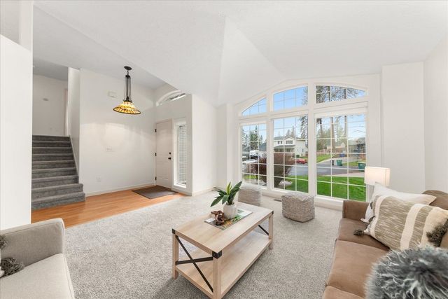 16920 N Woodcrest Ct, Colbert, WA 99005