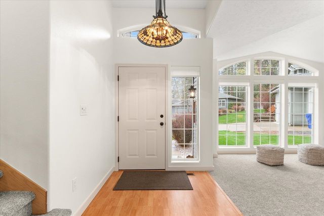 16920 N Woodcrest Ct, Colbert, WA 99005