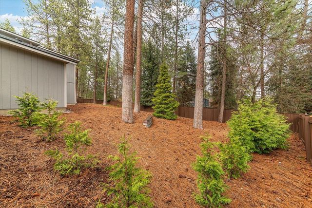 16920 N Woodcrest Ct, Colbert, WA 99005