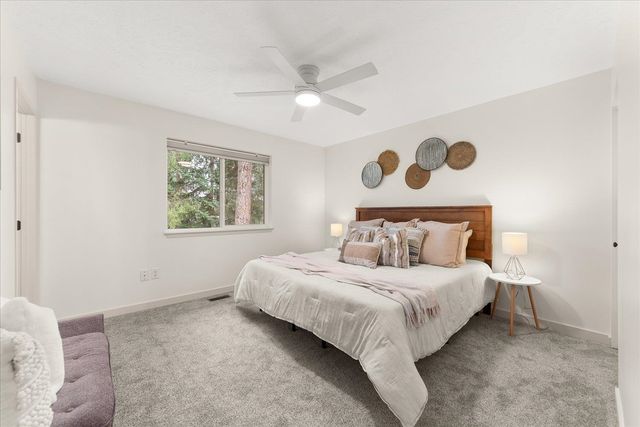 16920 N Woodcrest Ct, Colbert, WA 99005