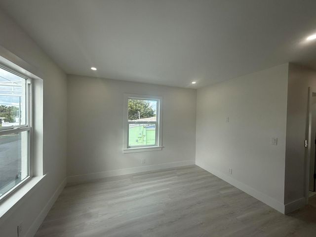 5909 Dixie Highway 2a, West Palm Beach, FL 33401