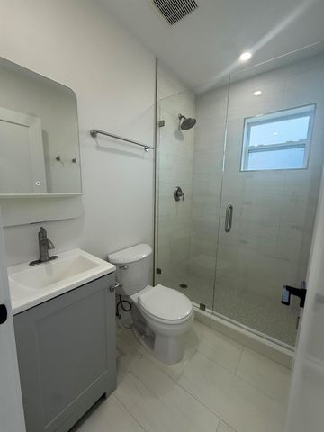 5909 Dixie Highway 2a, West Palm Beach, FL 33401