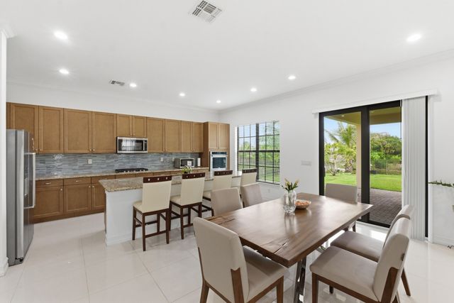 11425 WATERCREST Circle E, Parkland, FL 33076