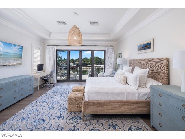 3430 Gin LN, Naples, FL 34102