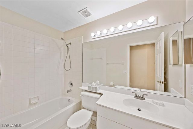 7822 Gardner DR 6-101, Naples, FL 34109