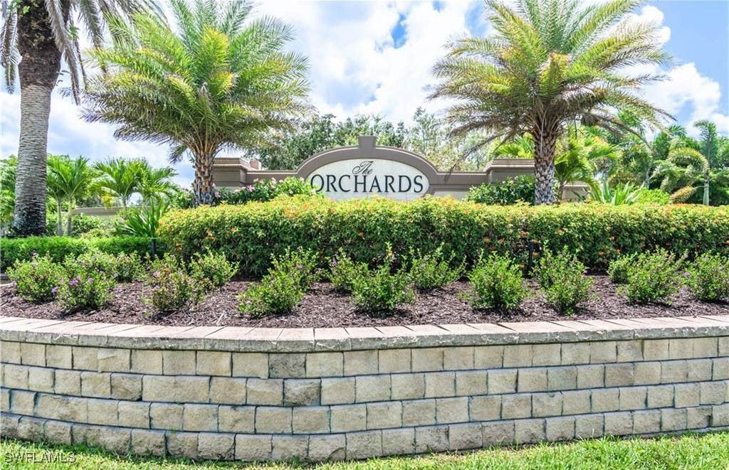 7822 Gardner DR 6-101, Naples, FL 34109
