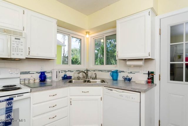 901 Seafarer Drive, Carolina Beach, NC 28428