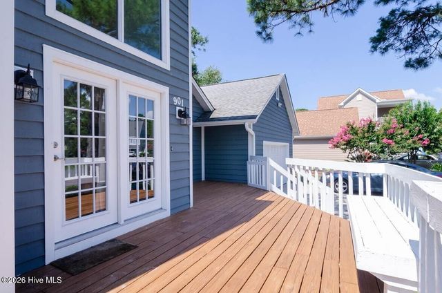901 Seafarer Drive, Carolina Beach, NC 28428