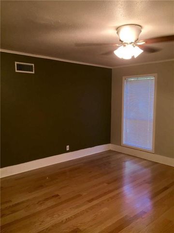 1124 B Reagan TER B, Austin, TX 78704