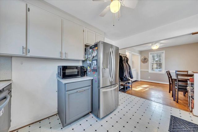 1720 Millbrook ST, Salem, VA 24153