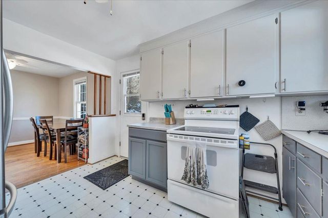 1720 Millbrook ST, Salem, VA 24153