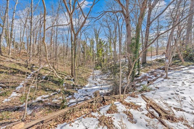 1720 Millbrook ST, Salem, VA 24153