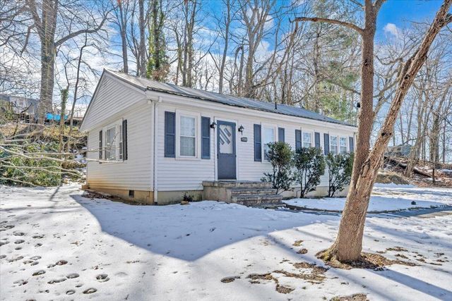 1720 Millbrook ST, Salem, VA 24153