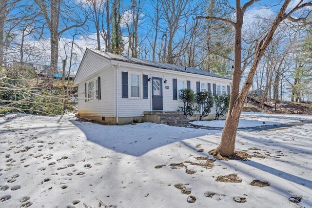 1720 Millbrook ST, Salem, VA 24153