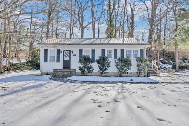 1720 Millbrook ST, Salem, VA 24153