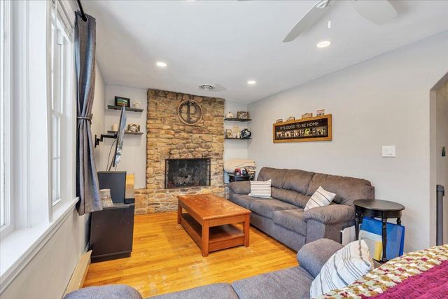 1720 Millbrook ST, Salem, VA 24153