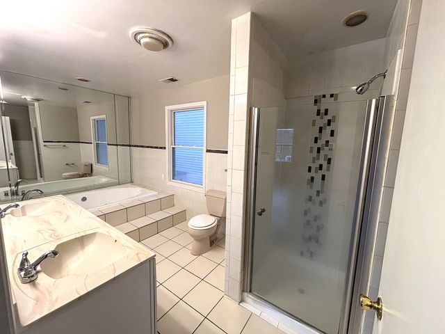 1101 N Princeton Avenue, Villa Park, IL 60181