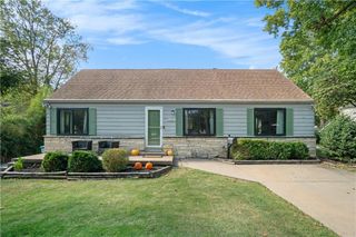 4752 Belinder Road, Westwood, KS 66205