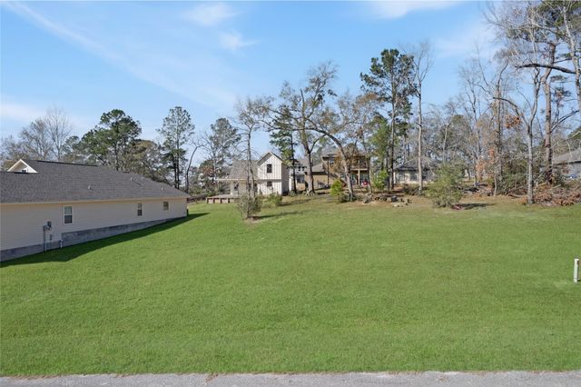 108 N Forest Drive, Huntsville, TX 77340