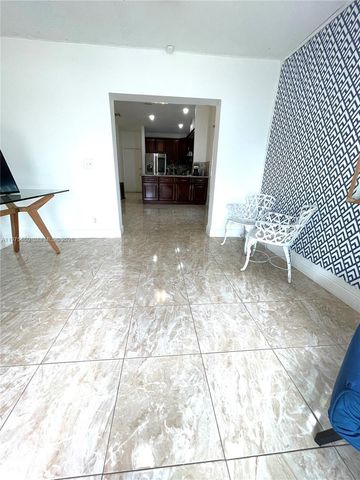 9604 NW 49th St, Sunrise, FL 33351