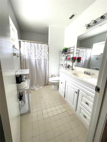 9604 NW 49th St, Sunrise, FL 33351