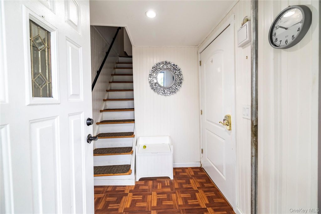 105 Wicks Lane, Malverne, NY 11565 — photo 3