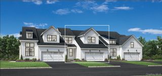 40 Captain Esposito Lane 17, Pearl River, NY 10954