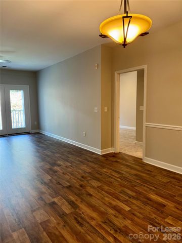 9823 Hyde Glen Court, Charlotte, NC 28262