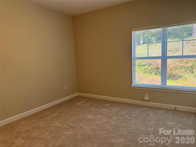 9823 Hyde Glen Court, Charlotte, NC 28262
